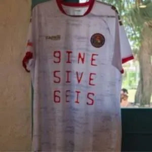 La Calle (Away Kit)